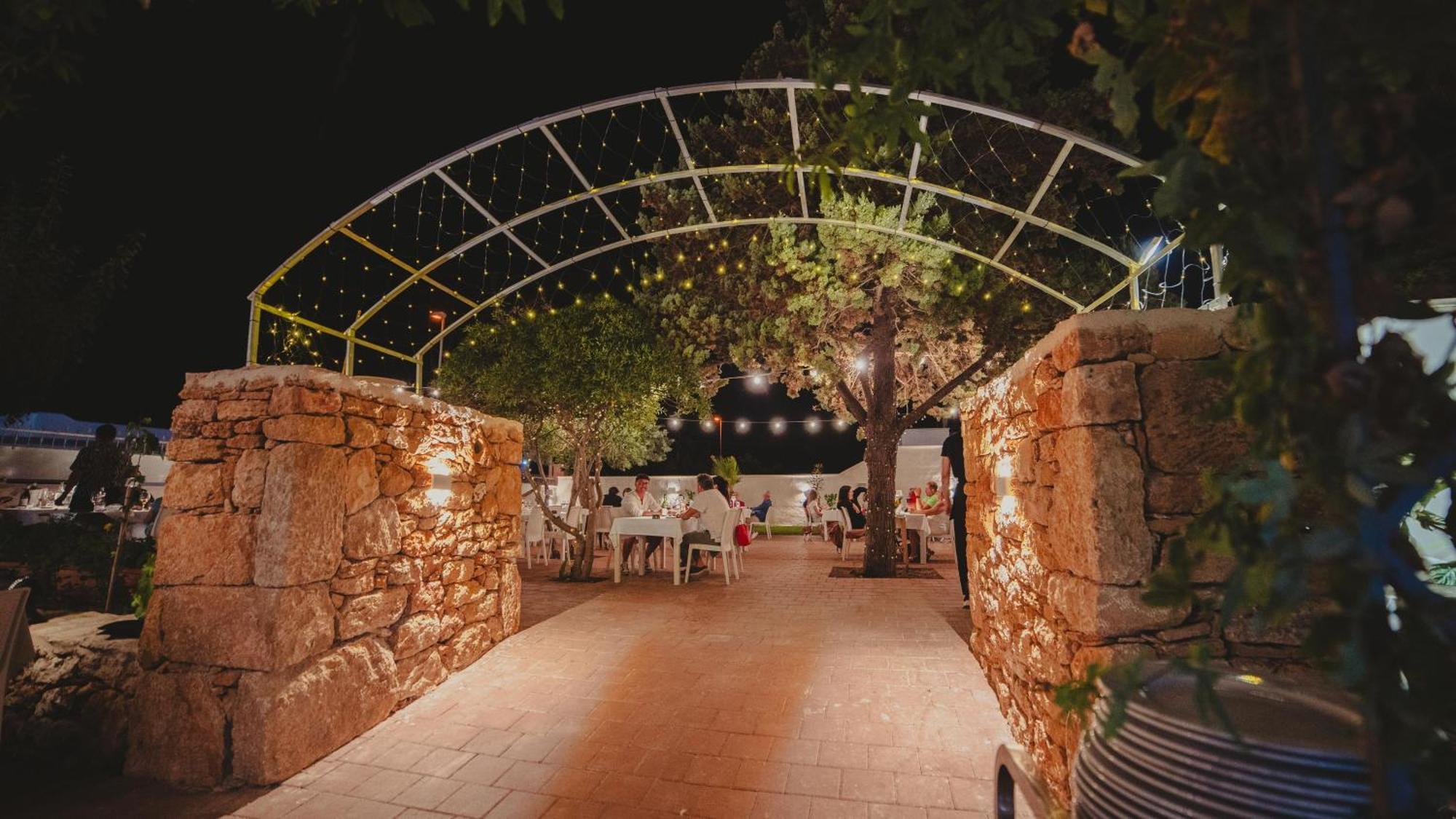 Casa Mita Bed & Breakfast Pulsano Exterior photo